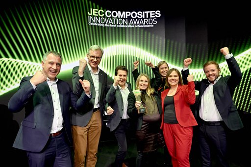 Troels Skrydstrup (Aarhus University) and the rest of the CETEC team have received the JEC Award for their groundbreaking and innovative recycling technology for wind turbine blades.