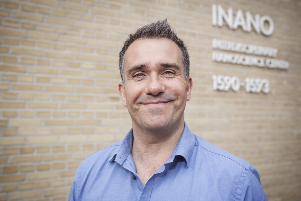 Associate Professor Ken Howard is part of the Horizon 2020 Innovative Training Network (ITN), CARTHAGO, where the aim is to develop a treatment of intervertebral disc degeneration and osteoarthritis using non-viral gene therapy. (Photo: Maria Randima, AU 